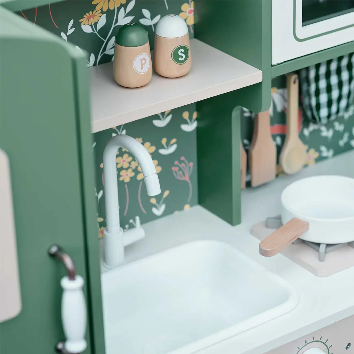 Classic World Vintage Kids Kitchen