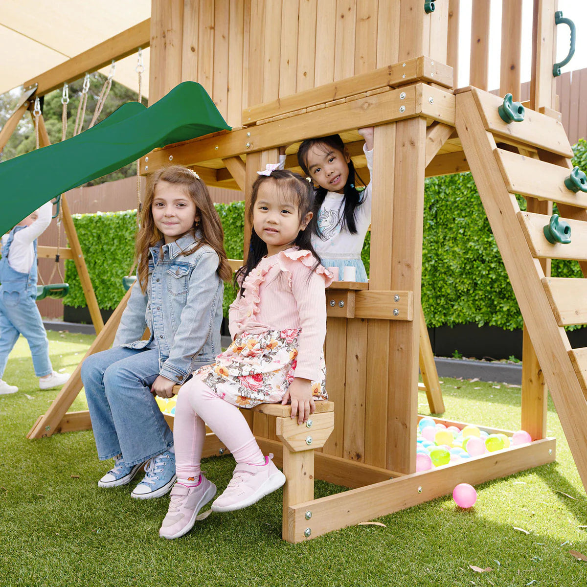 Lifespan Kids Carindale Play Centre & Swing Set