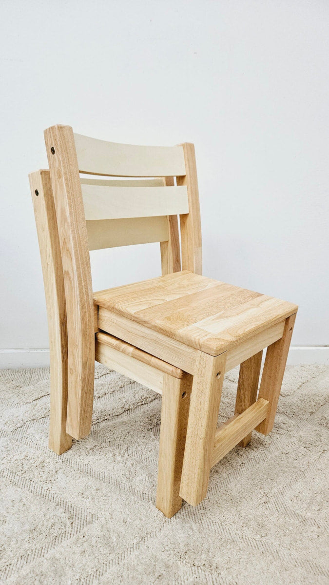 Medium Round Table with 2 Stacking Chairs